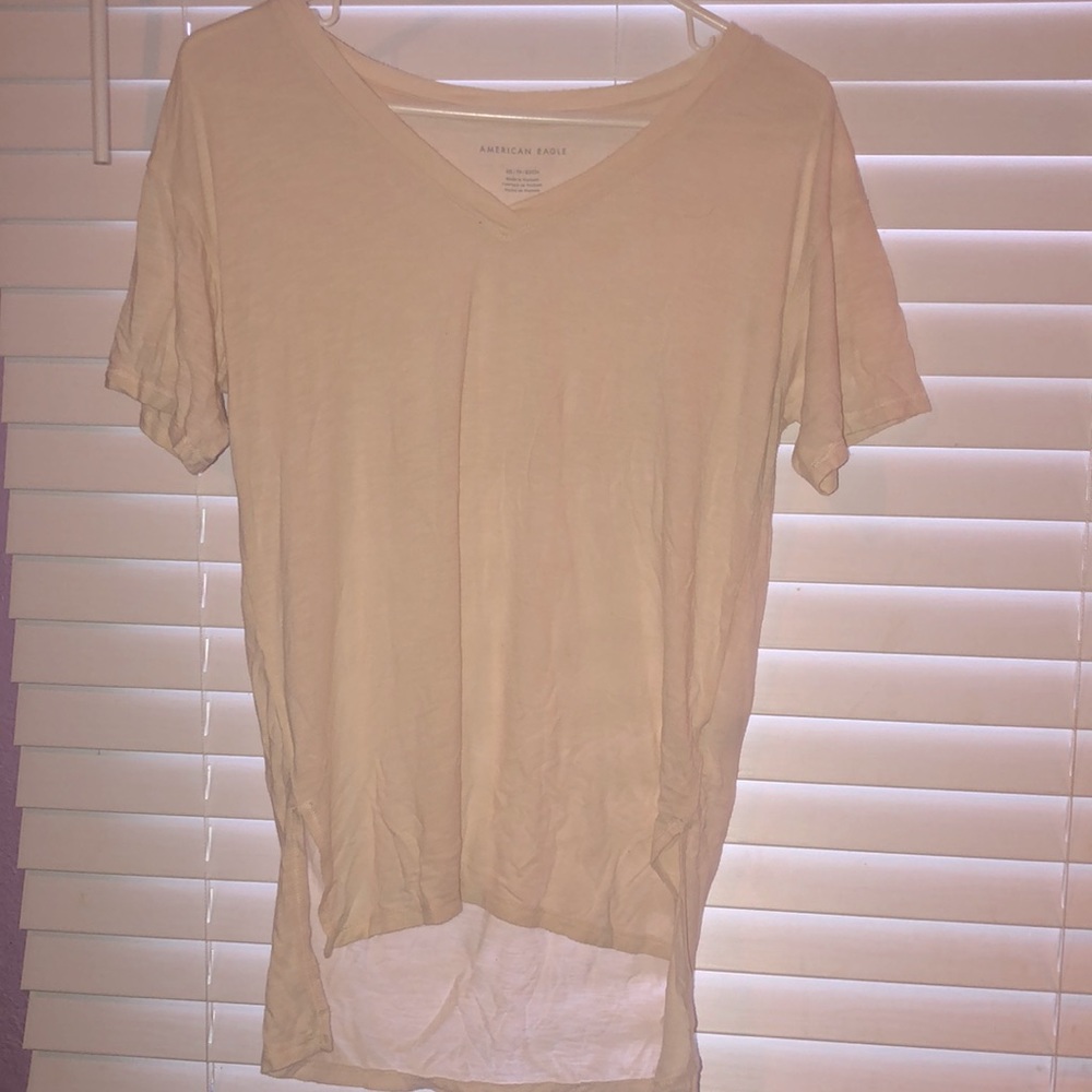 A short sleeve shirt